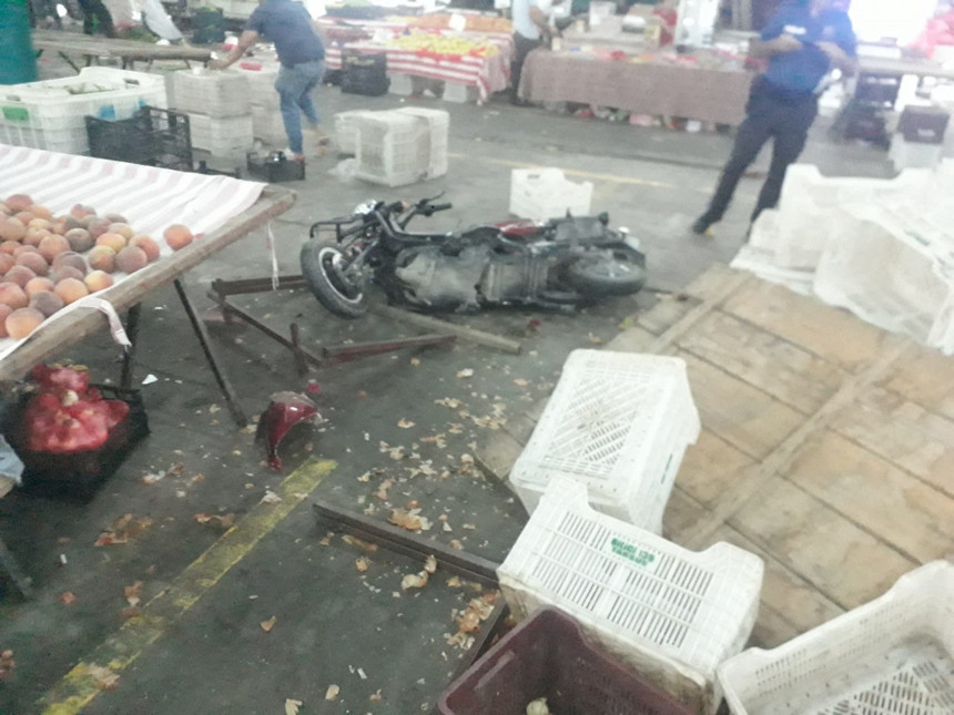 Pazarda av tüfeği ile rastgele ateş açtı: 1'i çocuk 8 yaralı