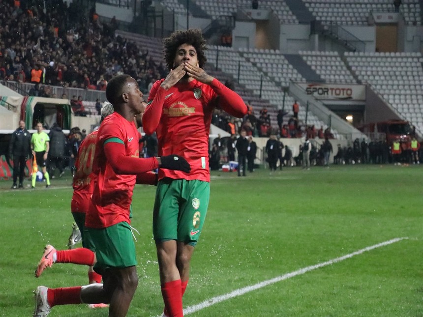 Amedsporlu futbolcu Cassubie gözaltına alınıp serbest bırakıldı! Aracıyla çarptığı adamın durumu kritik