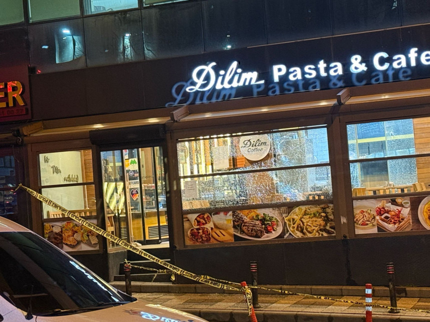 Motosikletli saldırganlar yine sahnede: Ümraniye'de iki pastaneyi taradılar!