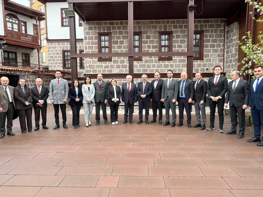 Doğu Perinçek: DEM Parti, ‘Biz CHP'nin bu hareketinde yokuz’ dedi