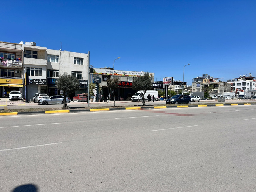 Hatay’da feci kaza! Yaya geçidinde otomobil çarptı, 1 ölü, 1 ağır yaralı