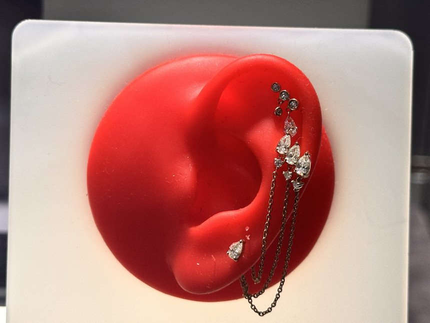 Altın ve pırlanta takılarda yeni trendler... Piercing modası başladı