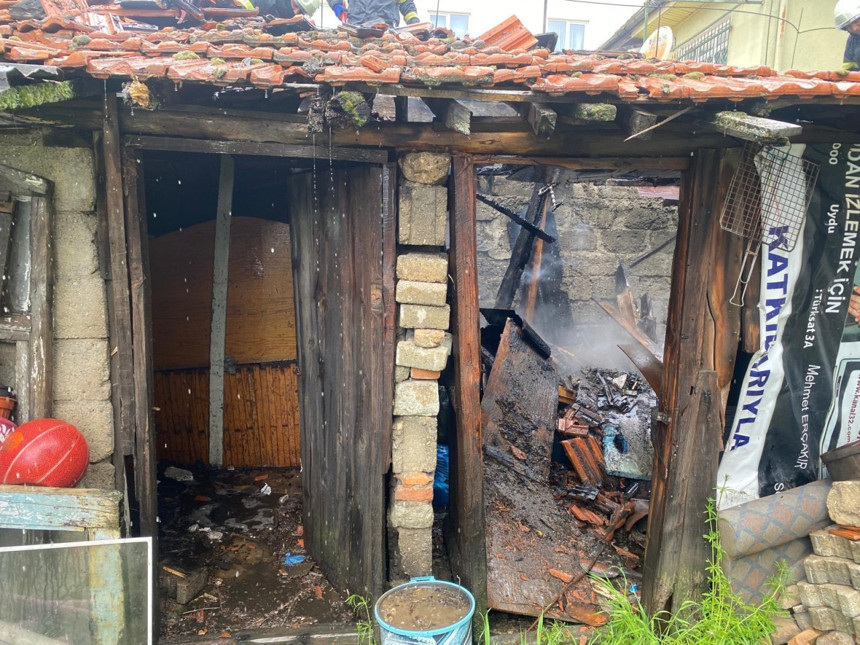 Isparta’da kıvılcım paniği! Kaynak makinesi odunluğu alevlere teslim etti