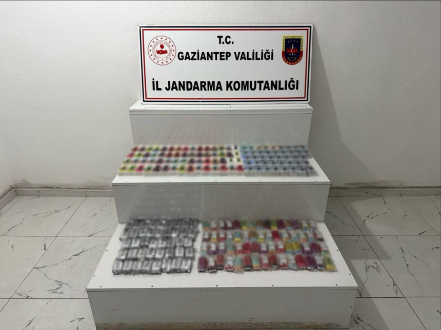 Gaziantep’te dev operasyon! 2 milyon TL’lik kaçak elektronik sigara yakalandı, 3 kişi gözaltında