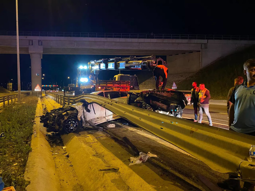 Kuzey Marmara Otoyolu'nda feci kaza: 4'ü çocuk 12 yaralı! - Resim : 3