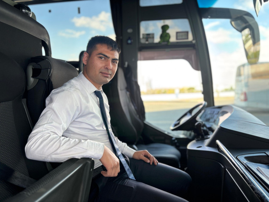 Kaptan şoför direksiyon başında bayıldı, kahraman muavin yolcuların hayatını kurtardı