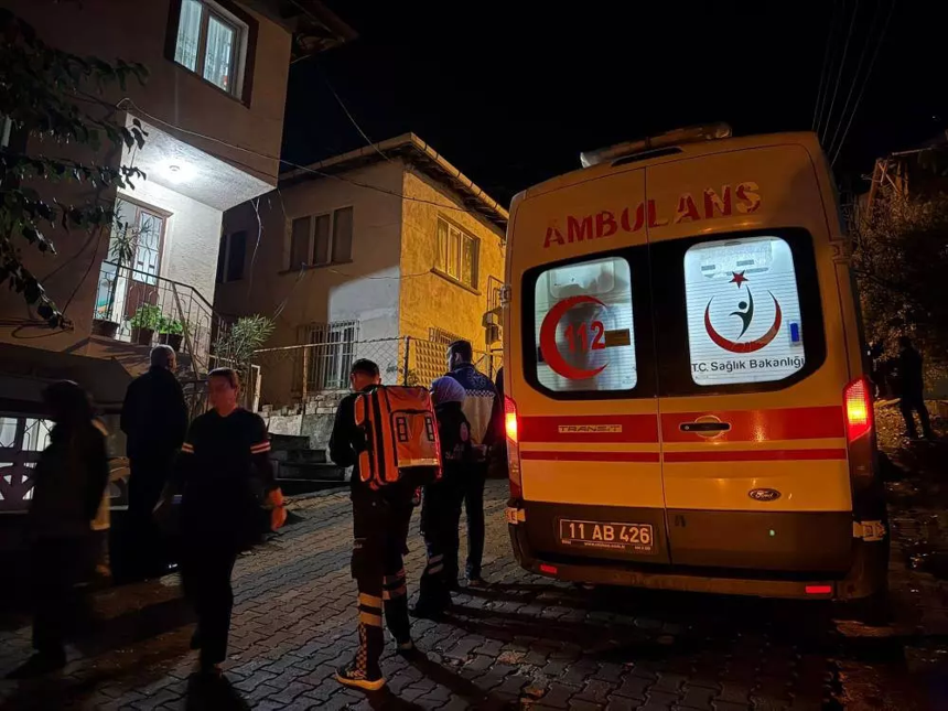 Türkiye şehitlerine ağlıyor! Uçak kazasındaki şehitlerin şehadet haberleri ailelerine ulaştırıldı - Resim : 2