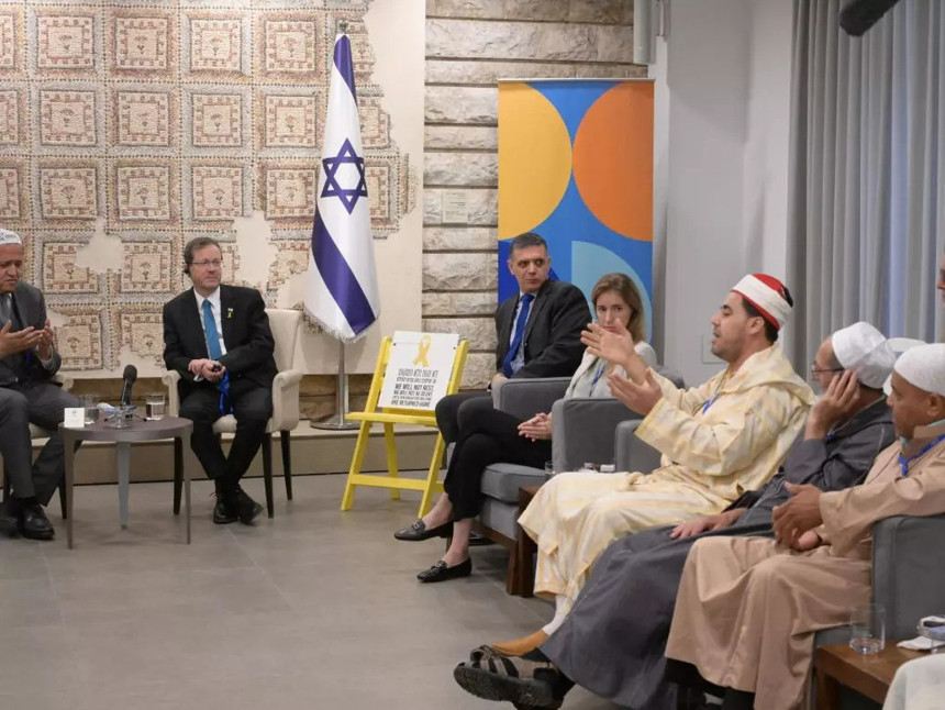 Sözde imam, İsrail Cumhurbaşkanı İzak Herzog'a övgüler dizdi!