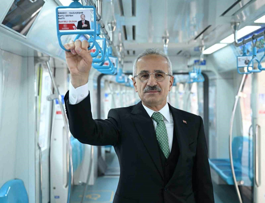 Marmaray 12 yaşında! 12 yılda 1 milyar 430 milyon yolcuya ev sahipliği yaptı