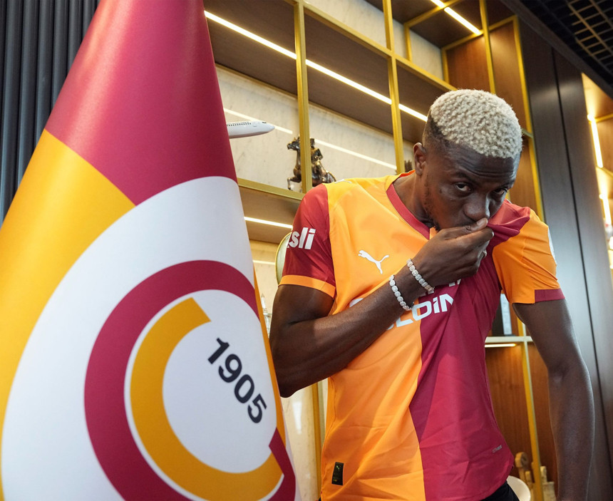 Victor Osimhen resmen Galatasaray'da! Maliyeti de açıklandı...