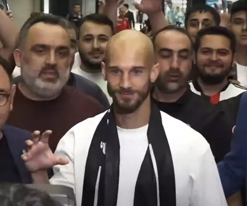 Dünyaca ünlü futbolcu Vaclav Cerny Beşiktaş için İstanbul'a geldi - Resim : 2