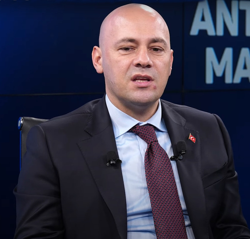 Antalya Büyükşehir Belediyesi'nde üst düzey 3 isim gözaltına alındı! Yeni operasyon dalgası...