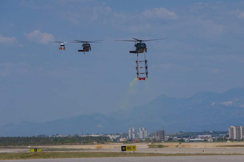 Türk Yıldızları ve ATAK nefesleri kesti... - Sayfa 12