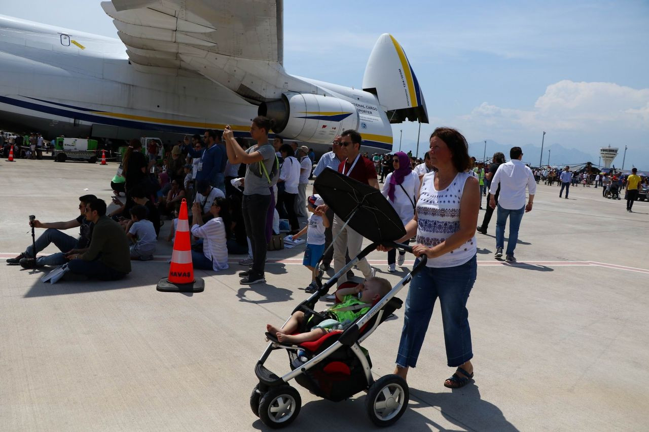 Milyon dolarlık uçaklar gölgelik oldu! - Sayfa 10