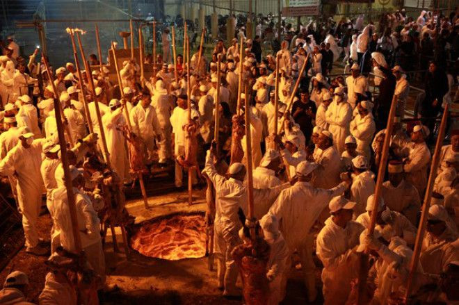 Kurbanlarını kuyuda böyle pişirdiler... - Sayfa 14