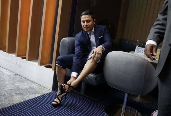 Hepsi avukat, erkek ve yüksek topuklu! - Sayfa 11