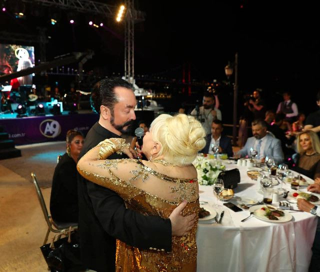 Ünlüler, Adnan Oktar'ın davetine akın etti! - Sayfa 19