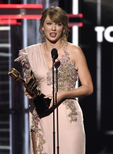 Ünlülerin saç baş yoldurtacak konser istekleri! - Sayfa 12