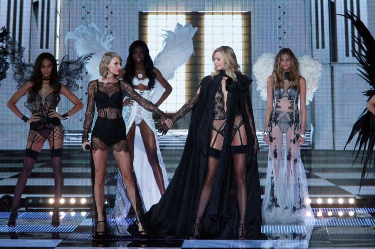 Victoria Secret’s meleği nişanlandı - Sayfa 11