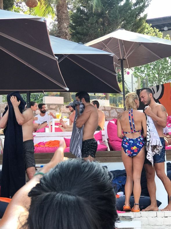 Berk Oktay genç kızların göz hapsinde! - Sayfa 7