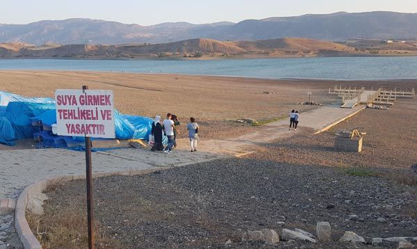 Baraj suyu çekildi, çok sayıda muska ortaya çıktı! - Sayfa 6