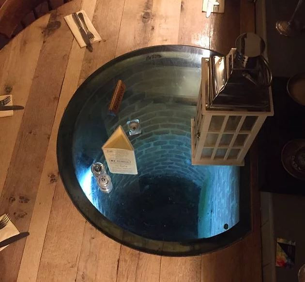 Evinin altına açılan merdivenden indi ve... - Sayfa 18