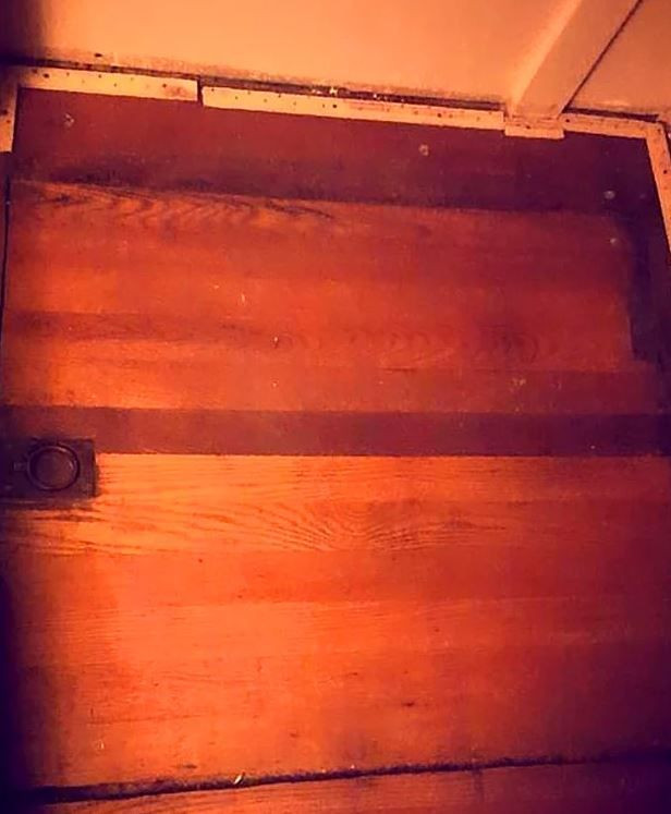 Evinin altına açılan merdivenden indi ve... - Sayfa 21