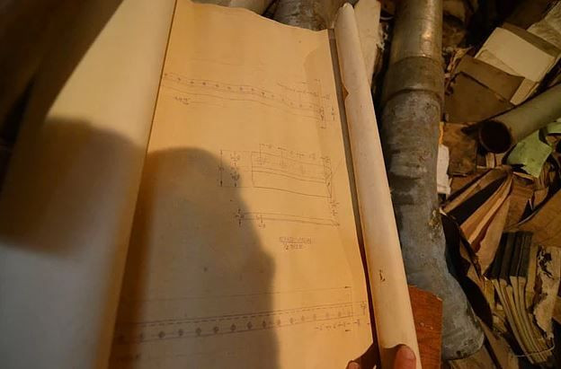 Evinin altına açılan merdivenden indi ve... - Sayfa 6