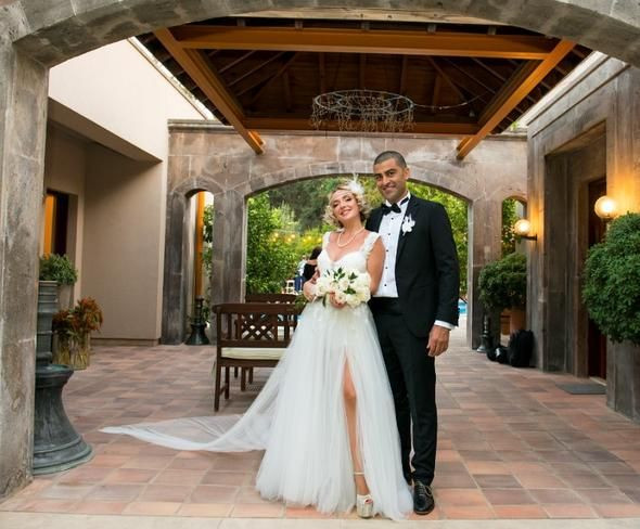 Ünlü çiftin düğününde pasta yerine bakın ne geldi! - Sayfa 7