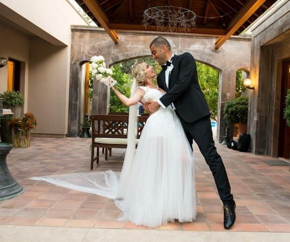 Ünlü çiftin düğününde pasta yerine bakın ne geldi! - Sayfa 8