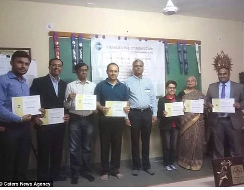 Kimse onun 40 yaşında bir öğretmen olduğuna inanmıyor! - Sayfa 7