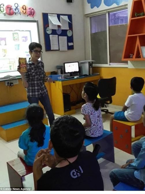 Kimse onun 40 yaşında bir öğretmen olduğuna inanmıyor! - Sayfa 9