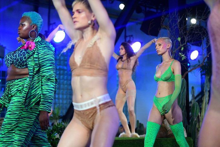 Bu davette herkes iç çamaşırlı! - Sayfa 6