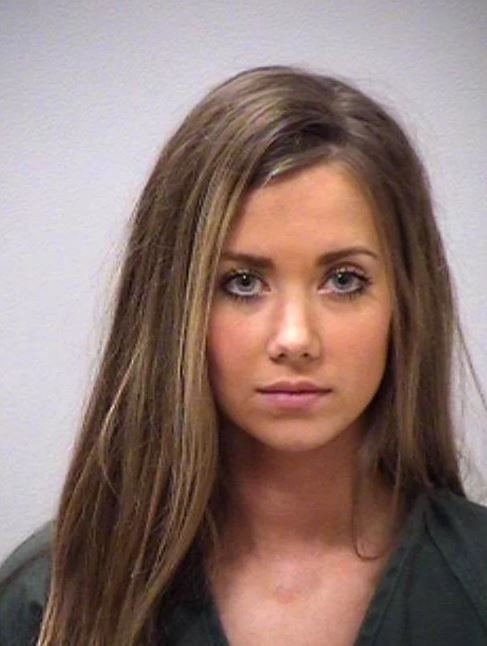 Suç işlediğine inanamayacağınız sabıkalı güzeller! - Sayfa 21