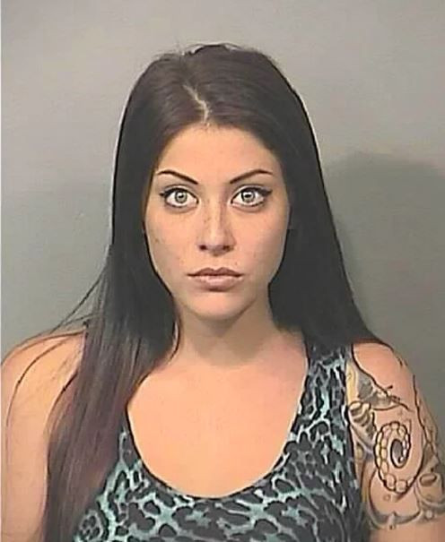 Suç işlediğine inanamayacağınız sabıkalı güzeller! - Sayfa 17