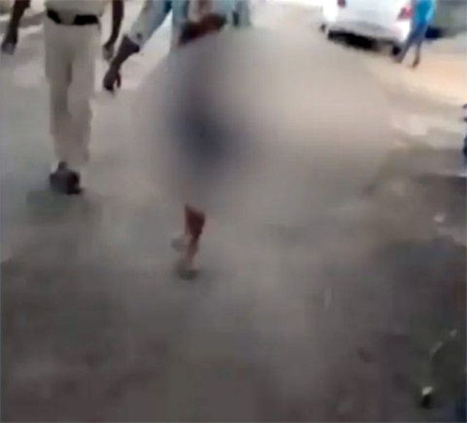 Annesinin yasak aşkının kafasını kesip elinde gezdirdi! - Sayfa 7