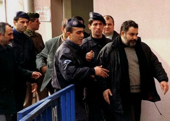 O ünlülerin yolu cezaevinden de geçti! - Sayfa 16