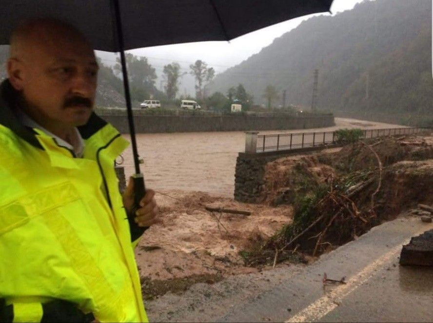 Trabzon'da hasar gün ağarınca ortaya çıktı! - Sayfa 8