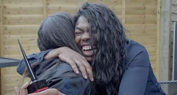 Zengin kız 5 yıldır saçını yıkamıyor! - Sayfa 13