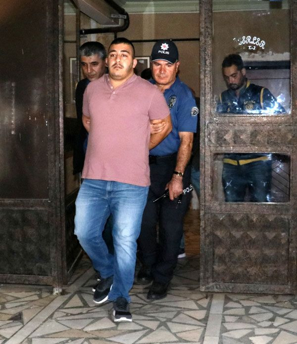 Çete lideri 4 kadınla yatakta enselendi! - Sayfa 7