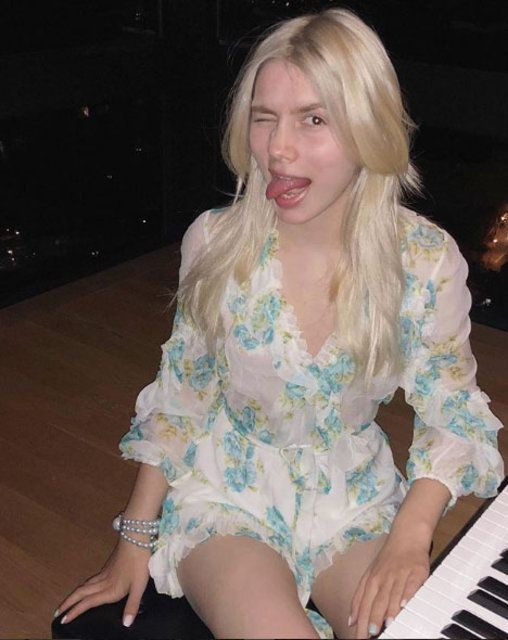 Aleyna Tilki'nin elleri direk dansı yapmaktan nasır tuttu! - Sayfa 13