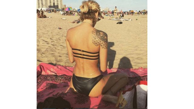 Didem Soydan'dan dudak dudağa poz! - Sayfa 15