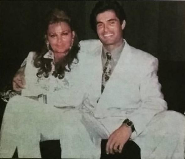 Yaşar Alptekin'den sürpriz evlilik açıklaması! - Sayfa 6