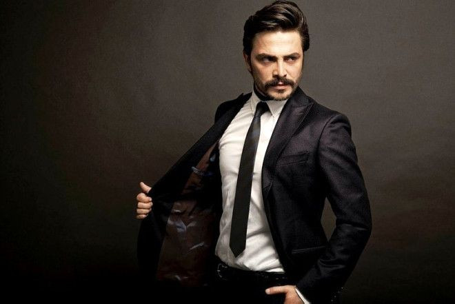 Ahmet Kural'ın aşk dolu bakışları yerini morluklara bıraktı! - Sayfa 9