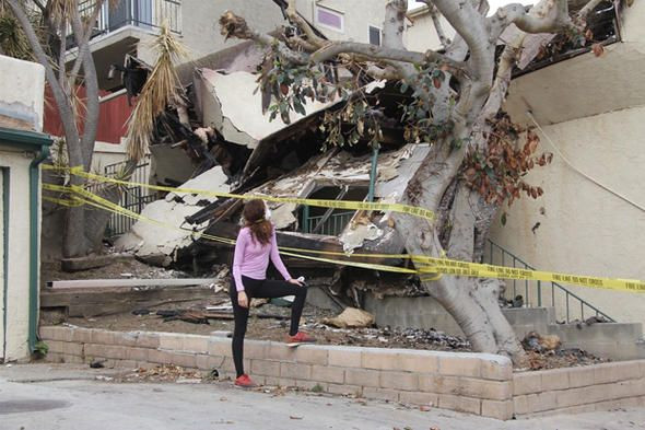 Ünlü oyuncunun evi tanınmayacak hale geldi! - Sayfa 12
