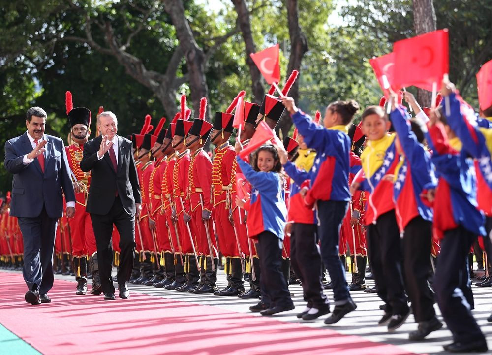 Maduro, yere düşen bayrağımızı böyle kaldırdı... - Sayfa 5