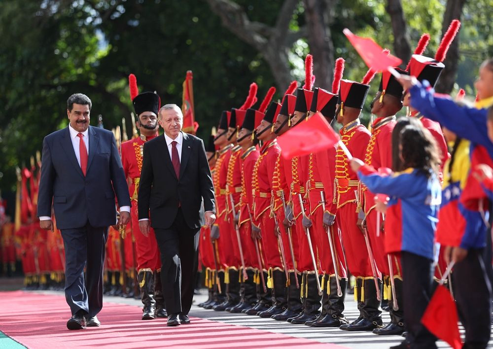 Maduro, yere düşen bayrağımızı böyle kaldırdı... - Sayfa 6