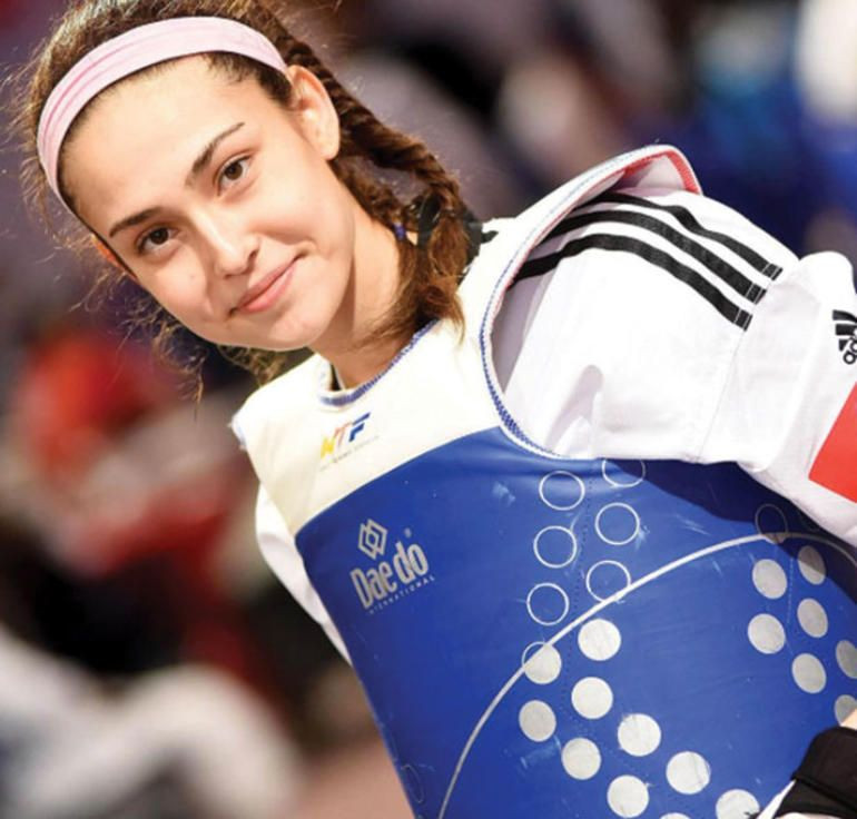 İrem Yaman 'Yılın En Stil Sahibi Kadını' ödülüne aday! - Sayfa 11