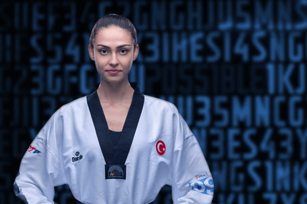 İrem Yaman 'Yılın En Stil Sahibi Kadını' ödülüne aday! - Sayfa 17