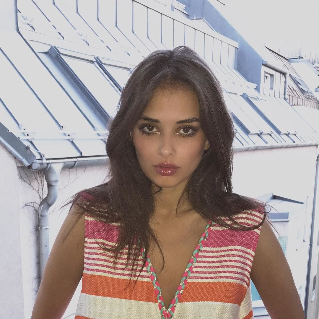 Elif Aksu aradığı aşkı yine bulamadı! - Sayfa 15